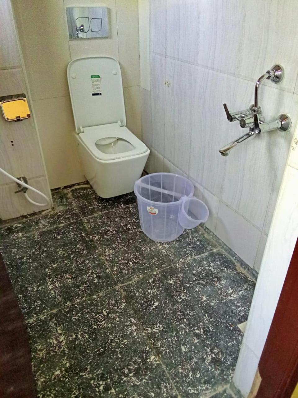 Hotel Titanium Tower Chennai Esterno foto