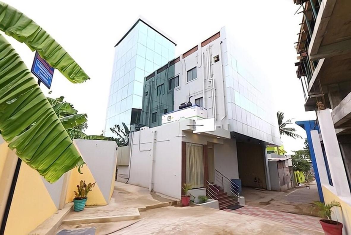 Hotel Titanium Tower Chennai Esterno foto