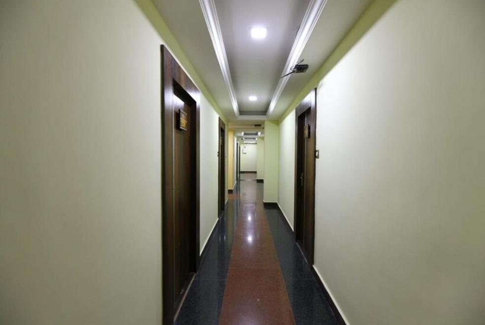Hotel Titanium Tower Chennai Esterno foto